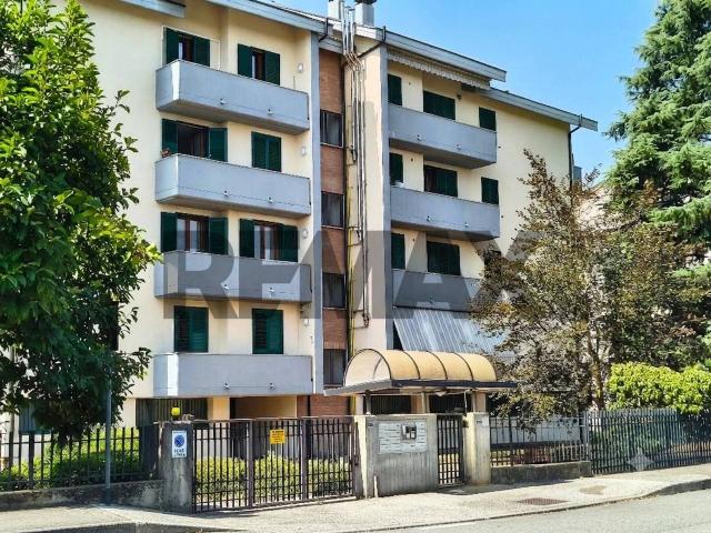Appartamento in vendita a Vimercate, Lombardia