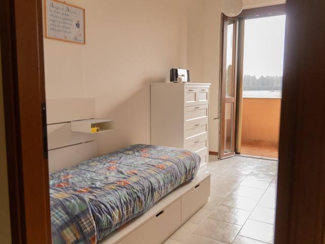 Appartamento in vendita a Vimercate, Lombardia