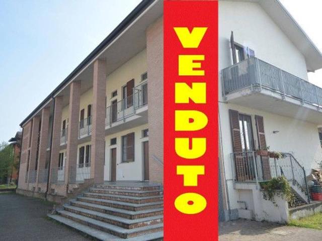 Appartamento in vendita a Vimercate, Lombardia