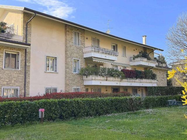 Appartamento in vendita a Oreno, Vimercate