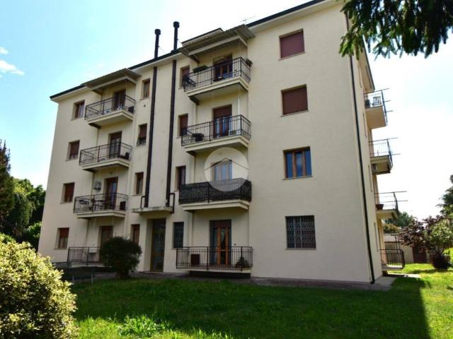 Appartamento in vendita a Vimercate, Lombardia