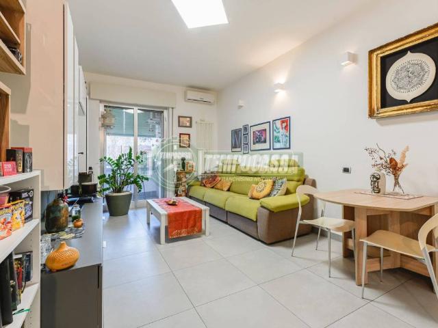 Appartamento in vendita a Oreno, Vimercate