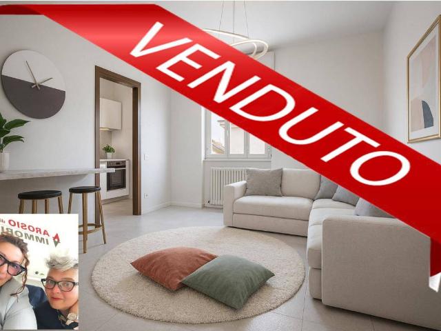 Appartamento in vendita a Vimercate, Lombardia