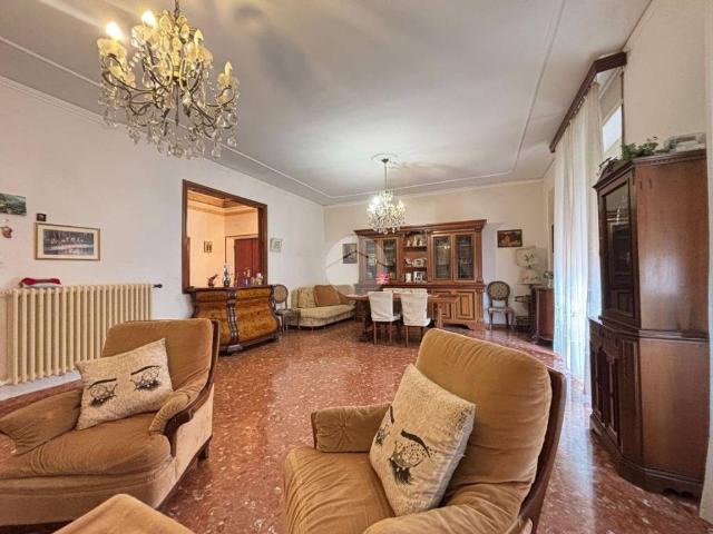 Appartamento in vendita a Cappuccini, Viterbo
