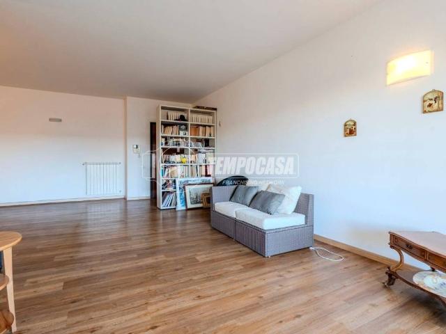 Appartamento in vendita a Mazzetta, Viterbo