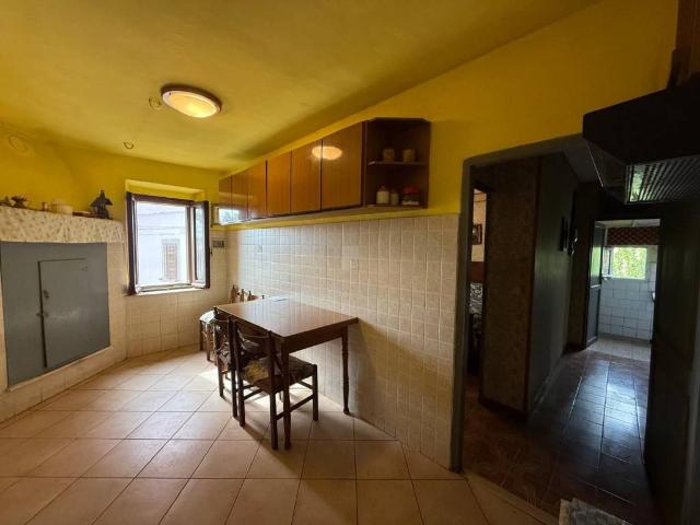 Appartamento in vendita a Viterbo, Lazio