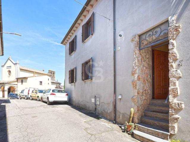 Appartamento in vendita a Viterbo, Lazio