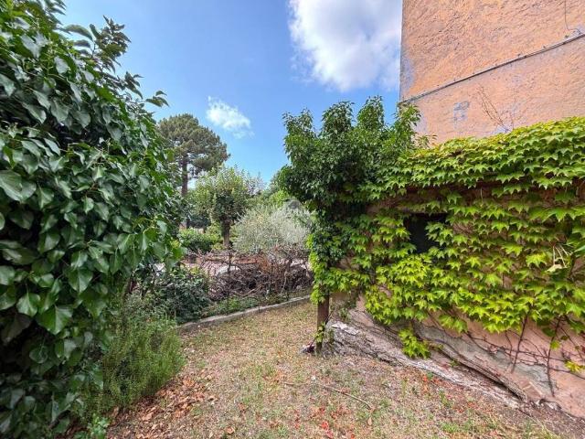 Appartamento in vendita a Viterbo, Lazio