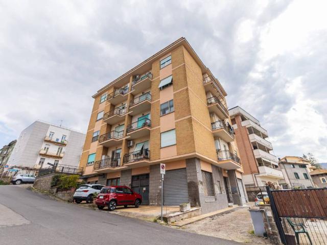 Appartamento in vendita a Viterbo, Lazio