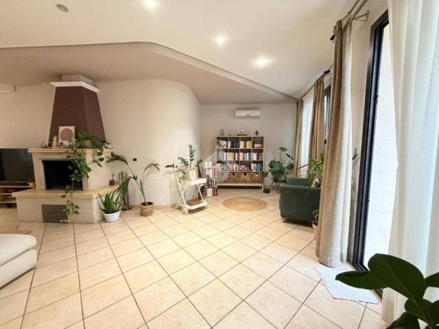 Appartamento in vendita a Vittoria, Ragusa