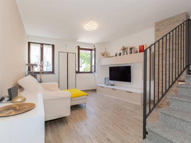 Appartamento in vendita a Vittuone, Lombardia