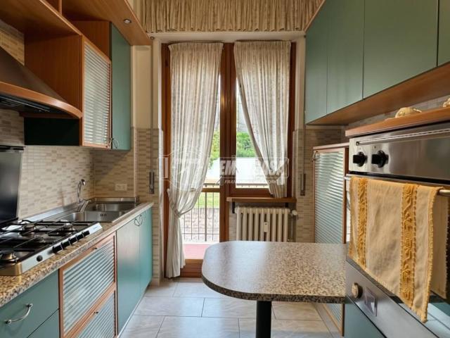 Appartamento in vendita a Vittuone, Milano