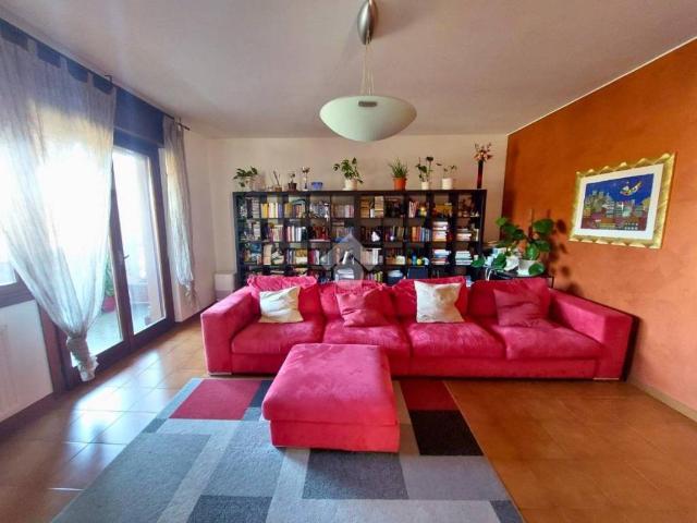Appartamento in vendita a Vittuone, Milano