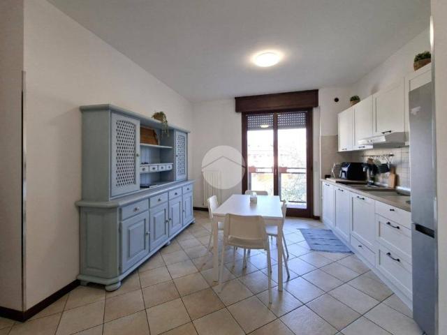 Appartamento in vendita a Vittuone, Lombardia