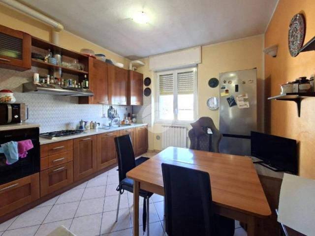 Appartamento in vendita a Vittuone, Lombardia