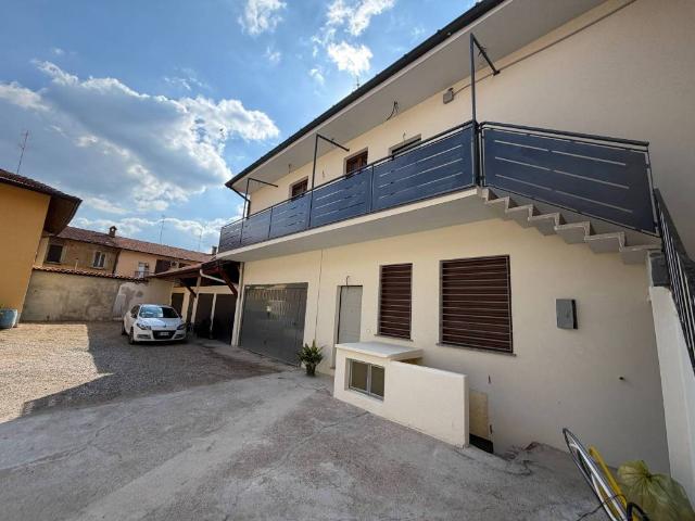 Appartamento in vendita a Vittuone, Lombardia