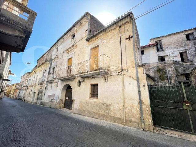 Appartamento in vendita a Vitulazio, Campania