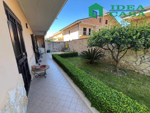 Appartamento in vendita a Vitulazio, Campania