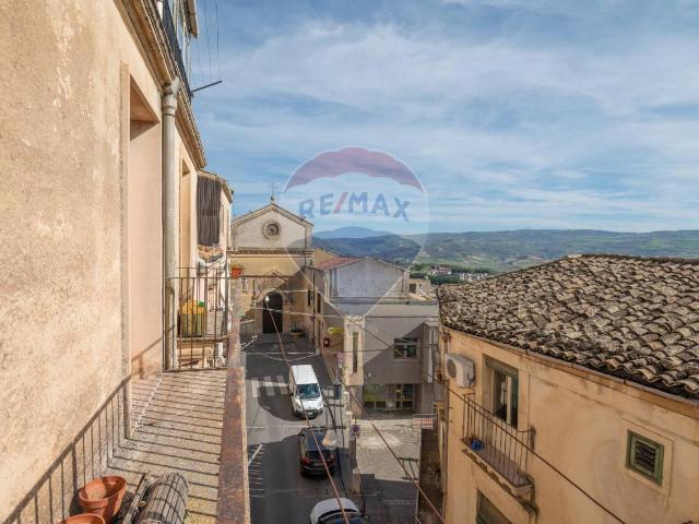 Appartamento in vendita a Vizzini, Catania