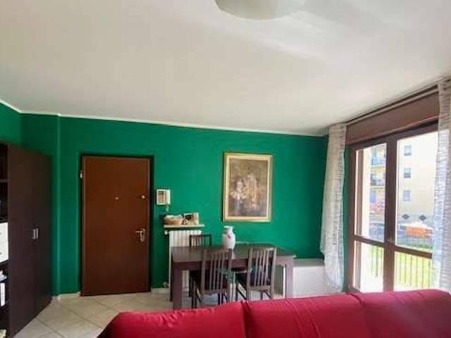 Appartamento in vendita a Voghera, Lombardia