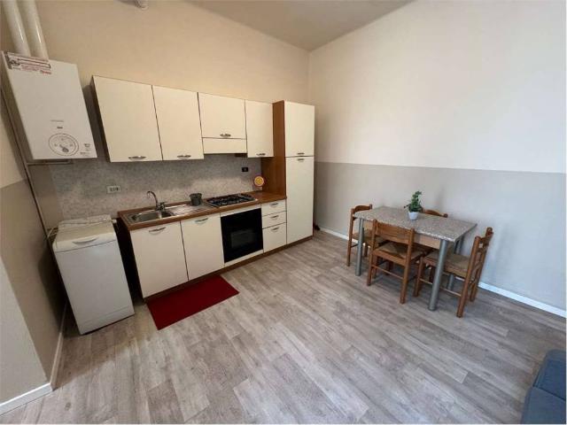Appartamento in vendita a Voghera, Lombardia