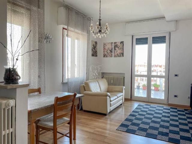 Appartamento in vendita a Voghera, Lombardia