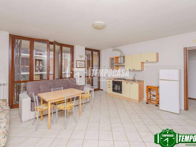Appartamento in vendita a Casa Tossa, Voghera