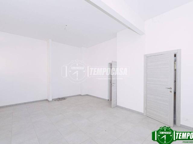 Appartamento in vendita a Voghera, Pavia