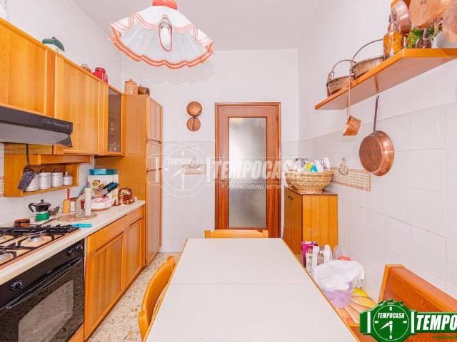 Appartamento in vendita a Voghera, Lombardia