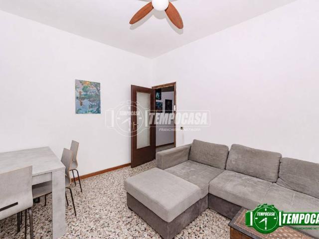 Appartamento in vendita a Voghera, Lombardia