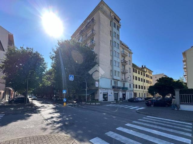 Appartamento in vendita a Voghera, Lombardia