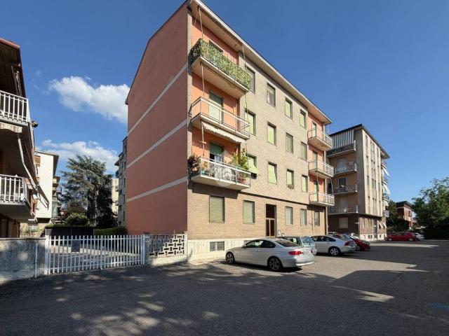 Appartamento in vendita a Voghera, Lombardia
