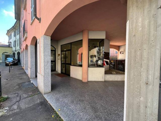 Appartamento in vendita a Voghera, Lombardia
