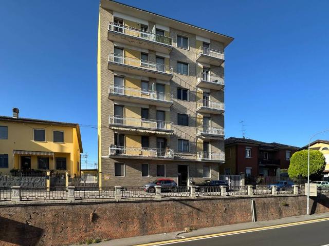 Appartamento in vendita a Voghera, Lombardia