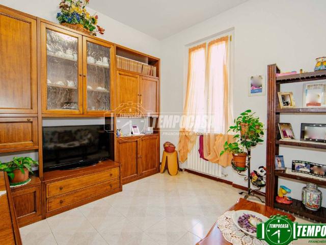 Appartamento in vendita a Voghera, Lombardia