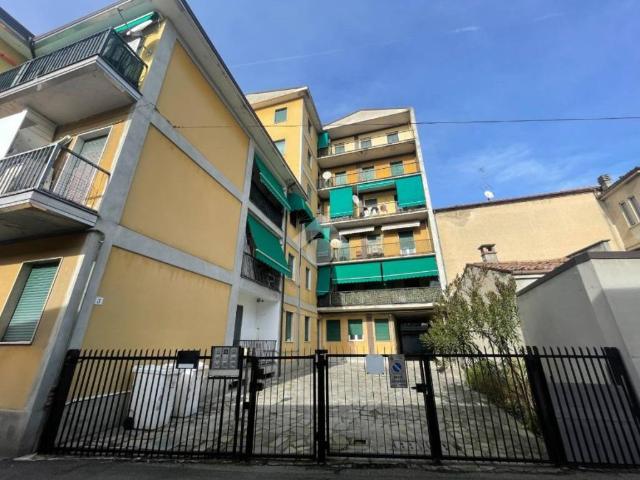 Appartamento in vendita a Voghera, Lombardia