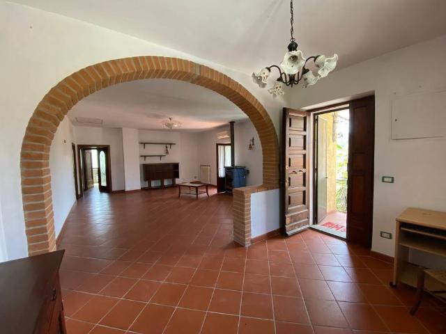 Appartamento in vendita a Volterra, Toscana