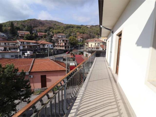 Appartamento in vendita a Zafferana Etnea, Sicilia