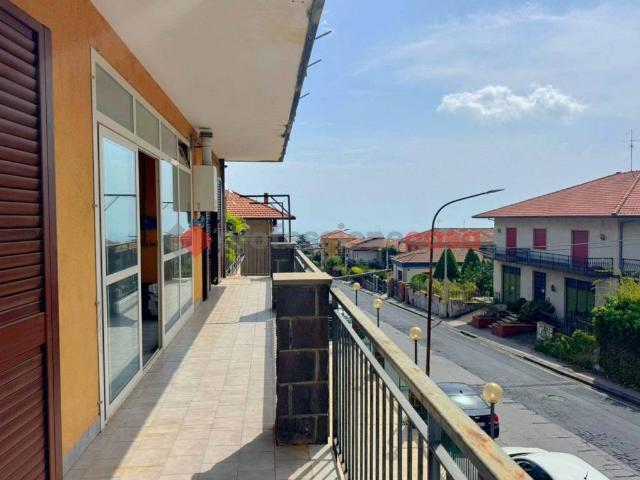 Appartamento in vendita a Zafferana Etnea, Catania