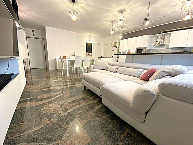 Appartamento in vendita a Zandobbio, Lombardia