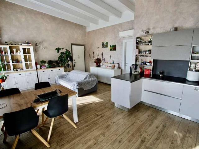 Appartamento in vendita a Zanica, Lombardia