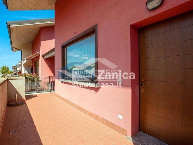 Appartamento in vendita a Zanica, Bergamo