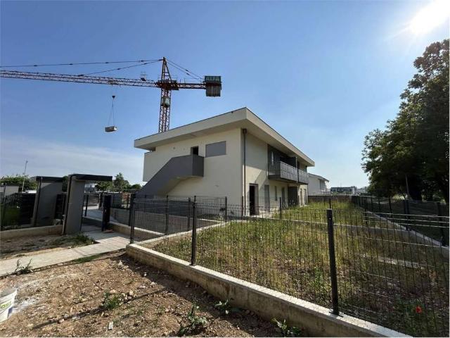 Appartamento in vendita a Zanica, Lombardia