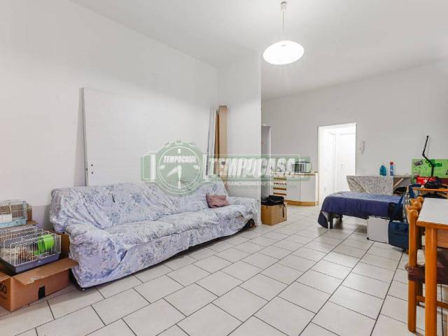 Appartamento in vendita a Zanica, Lombardia