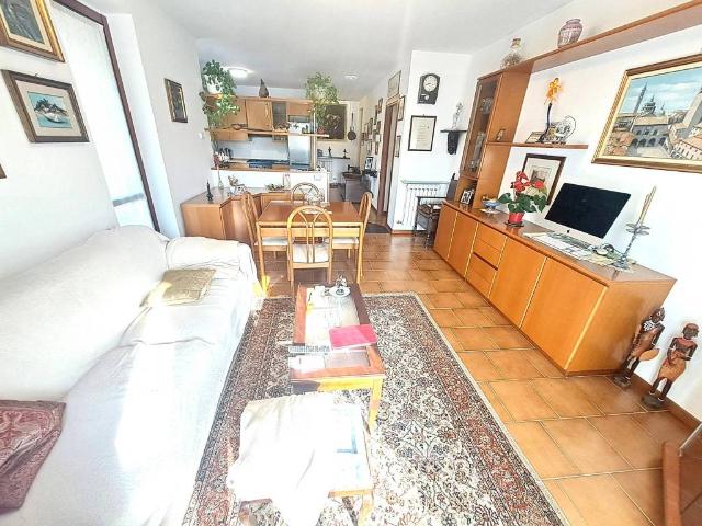 Appartamento in vendita a Zanica, Lombardia