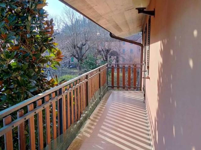 Appartamento in vendita a Zavattarello, Lombardia