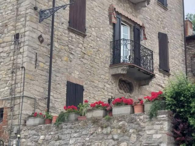 Appartamento in vendita a Zavattarello, Lombardia