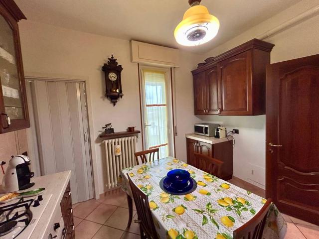 Appartamento in vendita a Zerbolò, Lombardia