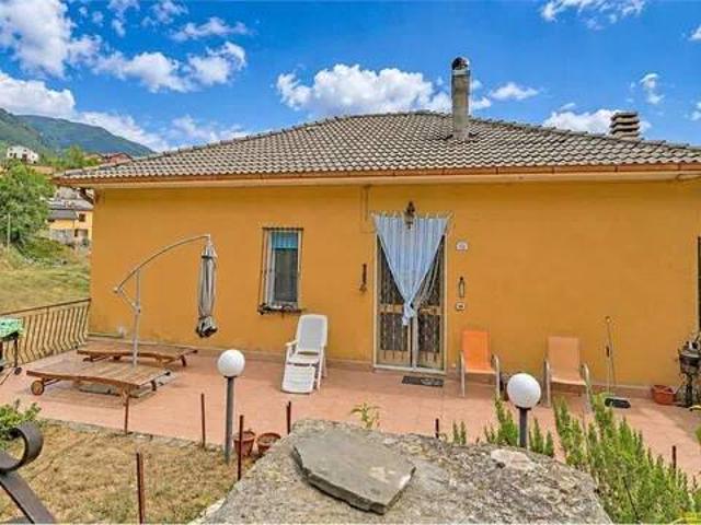 Appartamento in vendita a Adelano, Zeri