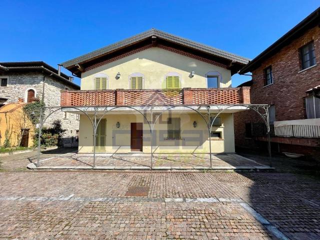 Appartamento in vendita a Ziano Piacentino, Reggio Emilia